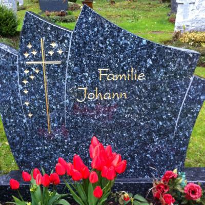 Familiengrab06